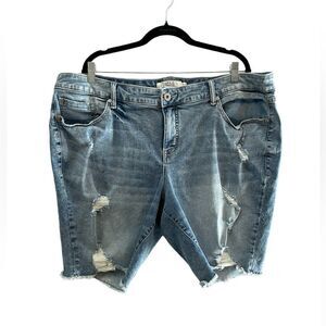 Torrid | Boyfriend Bermuda Shorts | 24